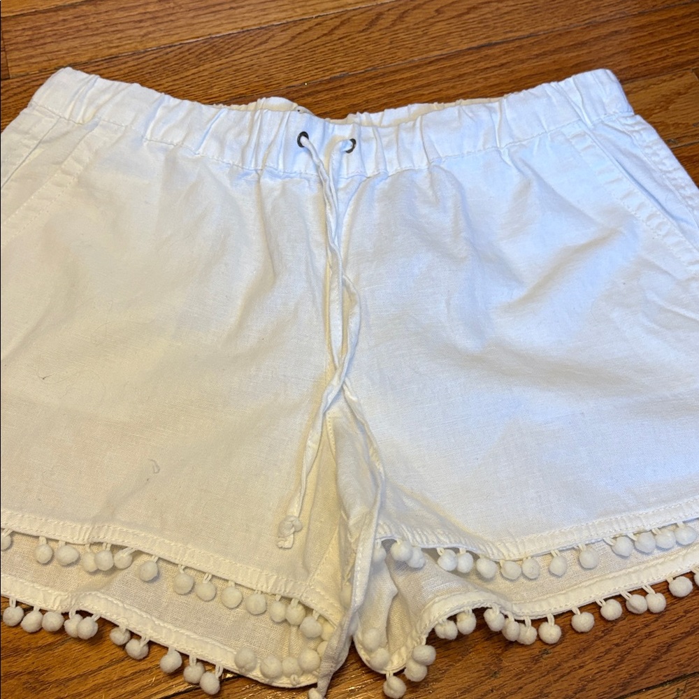 034 J. Crew Factory Linen Blend White Pom Pom Shorts